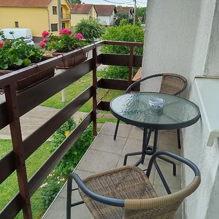 Apartman Kod Dide I Bake Vukovar Exterior photo